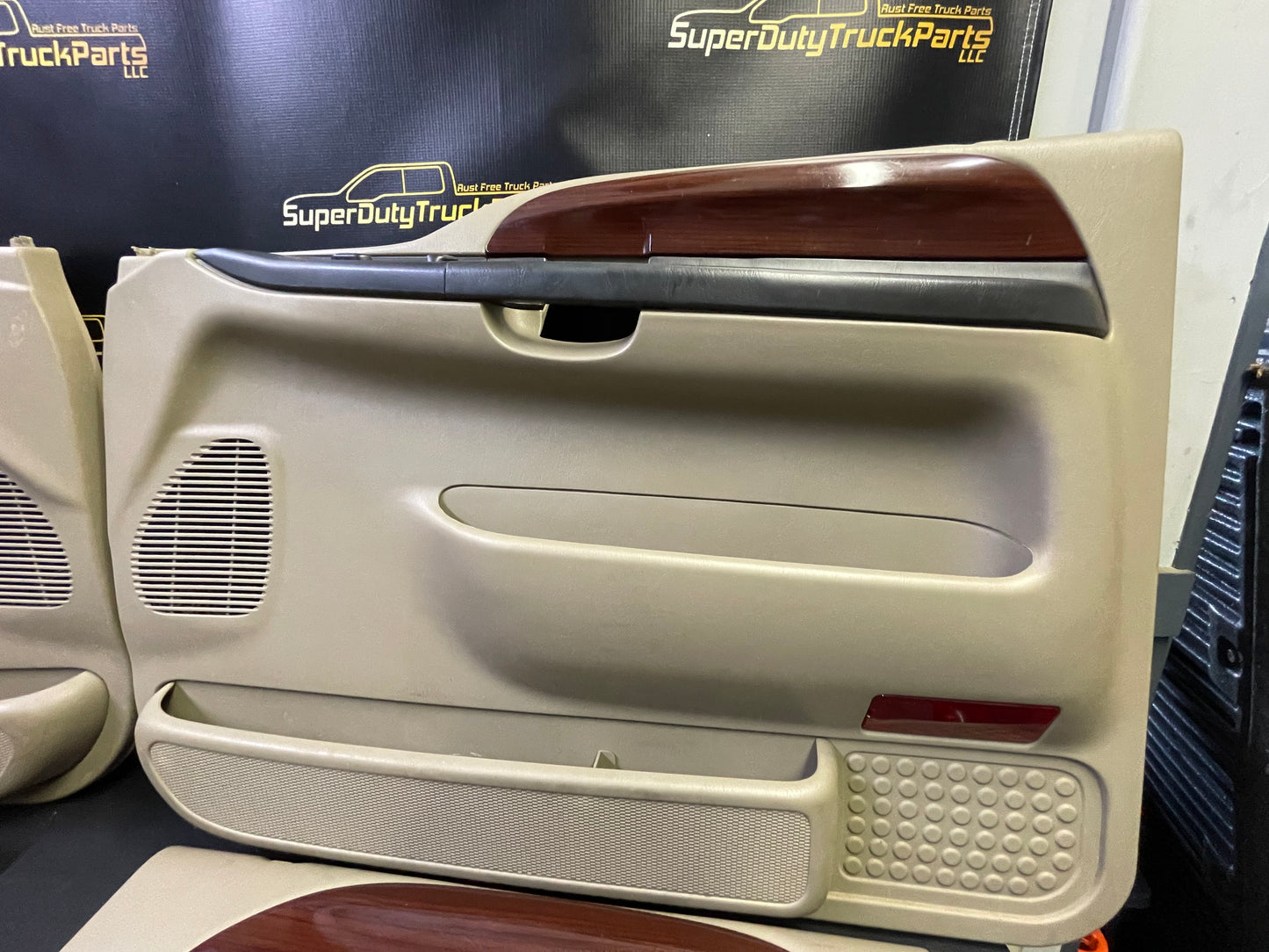 99-07 Superduty Lariat Door Panels Tan