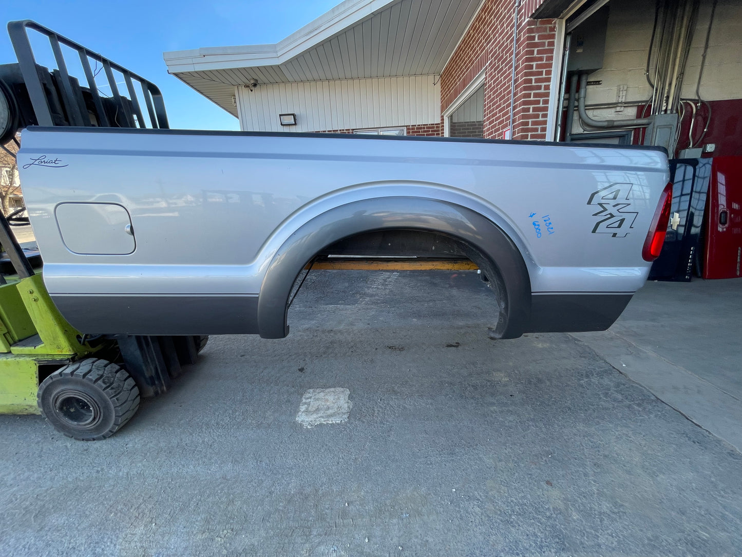 2011-2016 Superduty 8’ color UX/J7 #12321