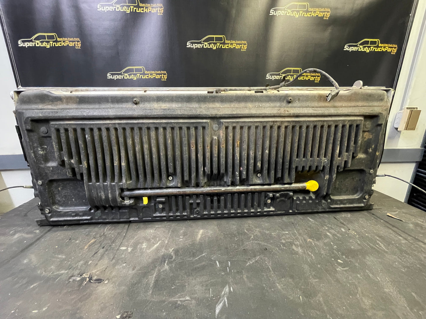 2013-2016 Superduty Tailgate step and camera (fits 08-16) silver UX #12608