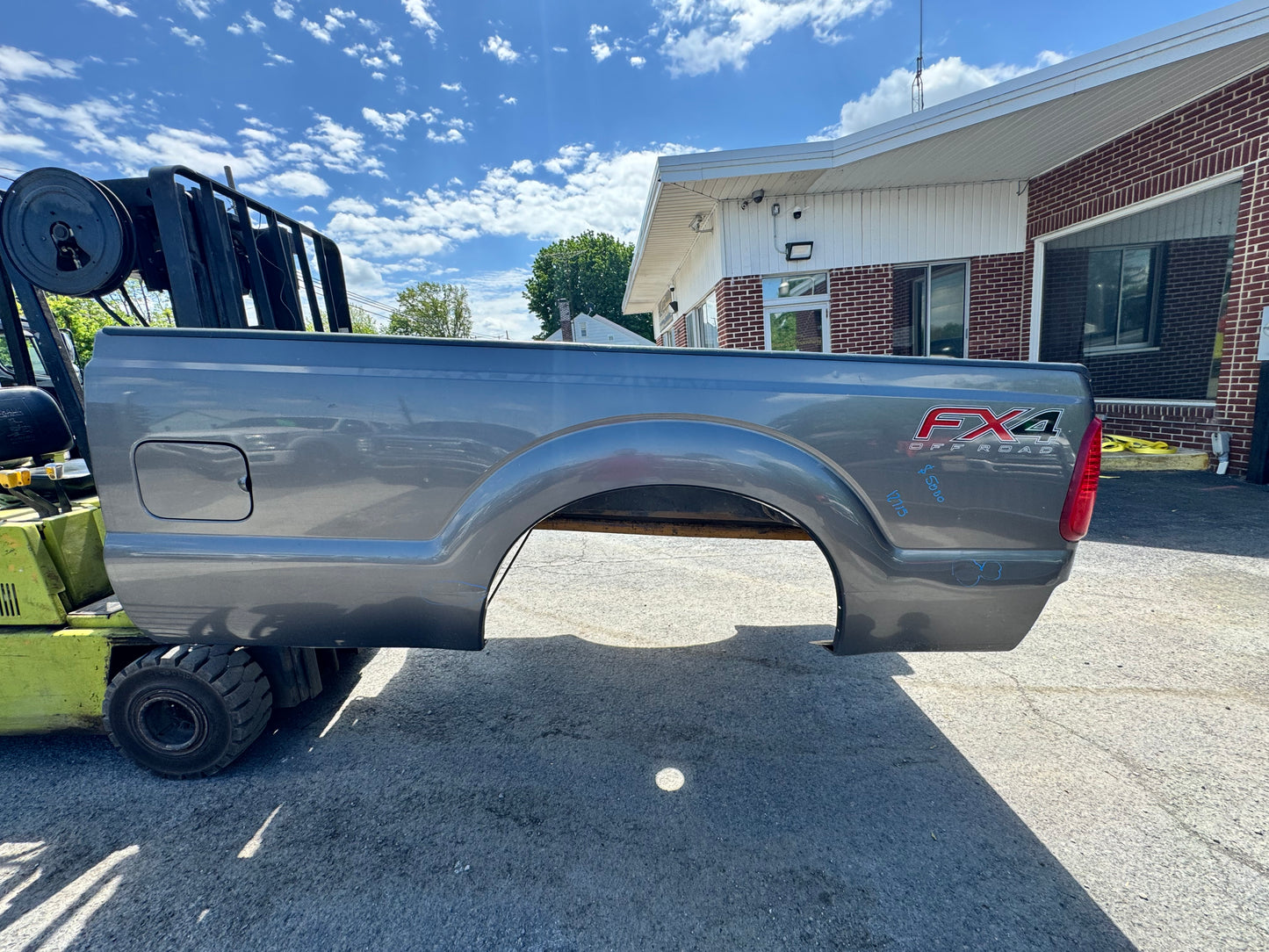 11-16 Superduty 8’ Bed code UJ #12715