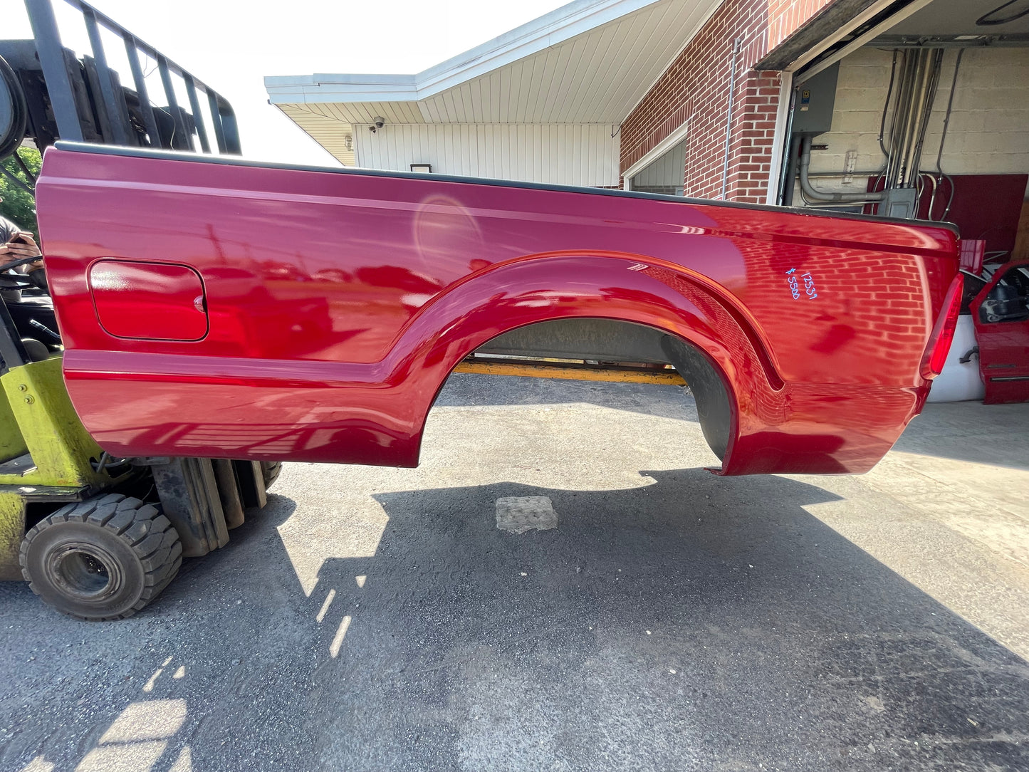 2011-2016 Superduty 8’ Bed color RR #12539