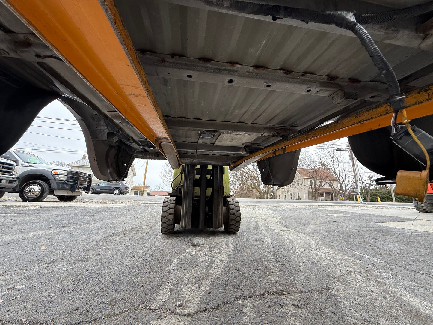 11-16 Superduty 6’9” short bed Pearl White/ Caribou #12706