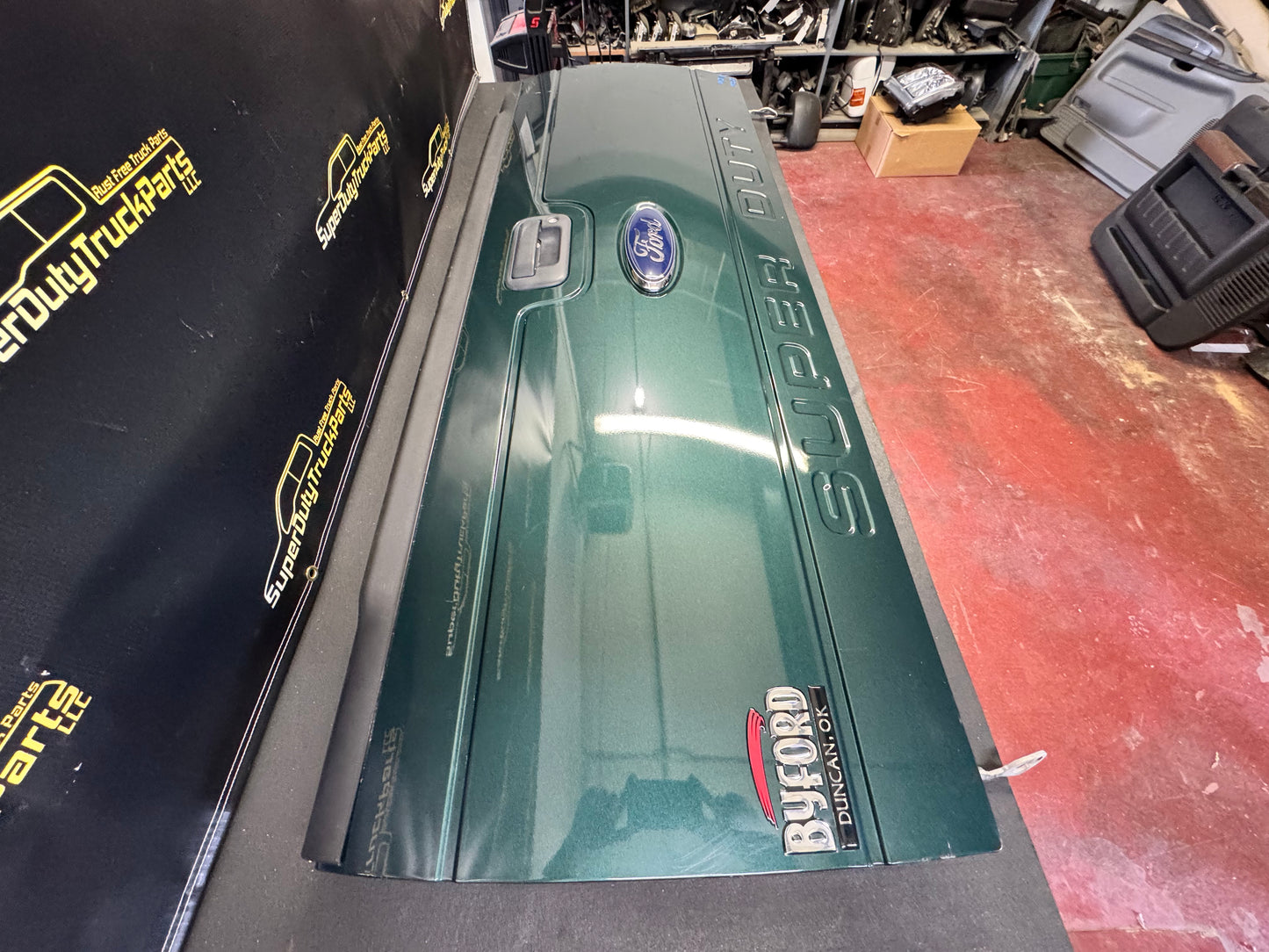11-16 Superduty Tailgate no step no camera