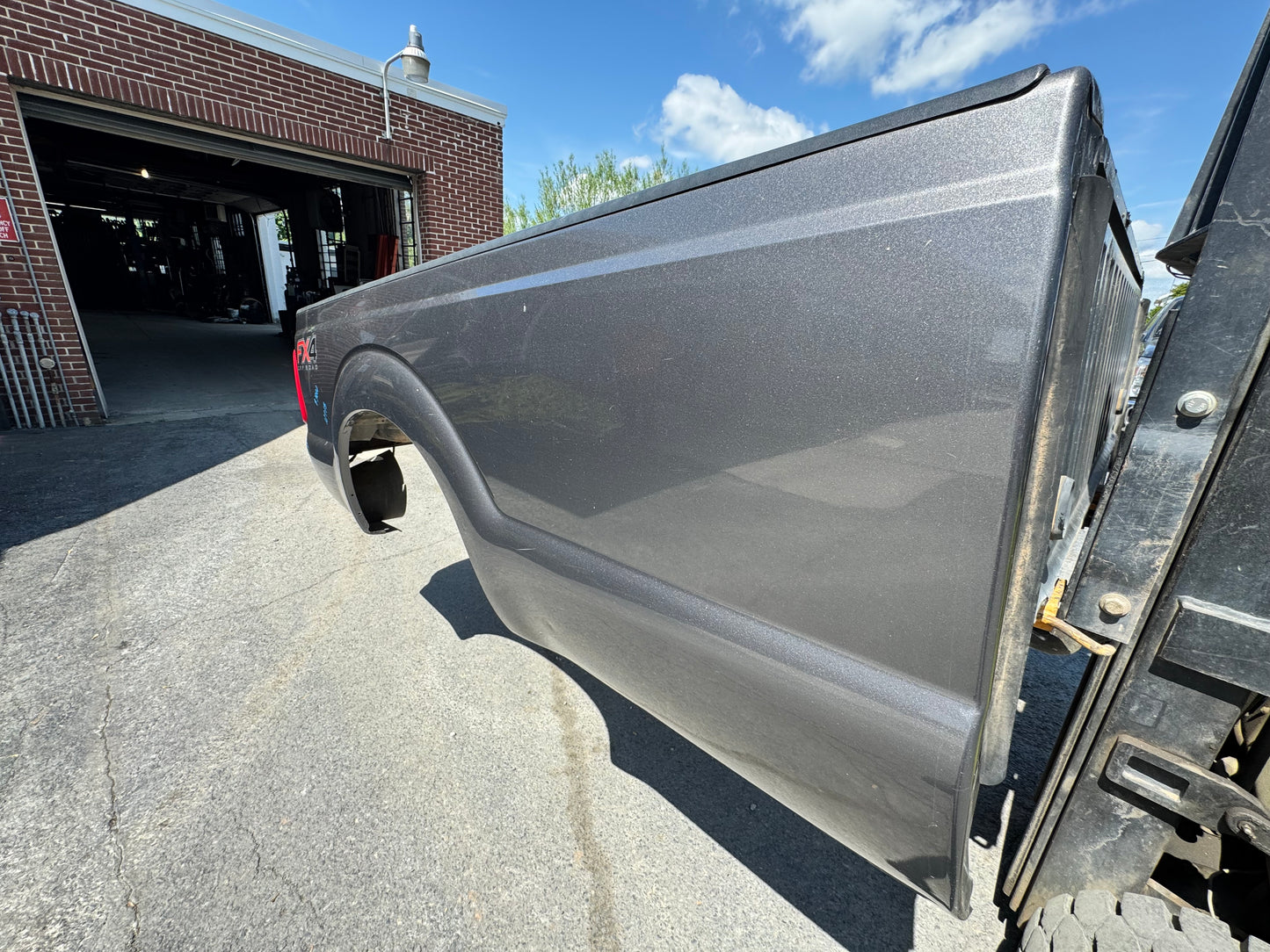 11-16 Superduty 8’ Bed code UJ #12715