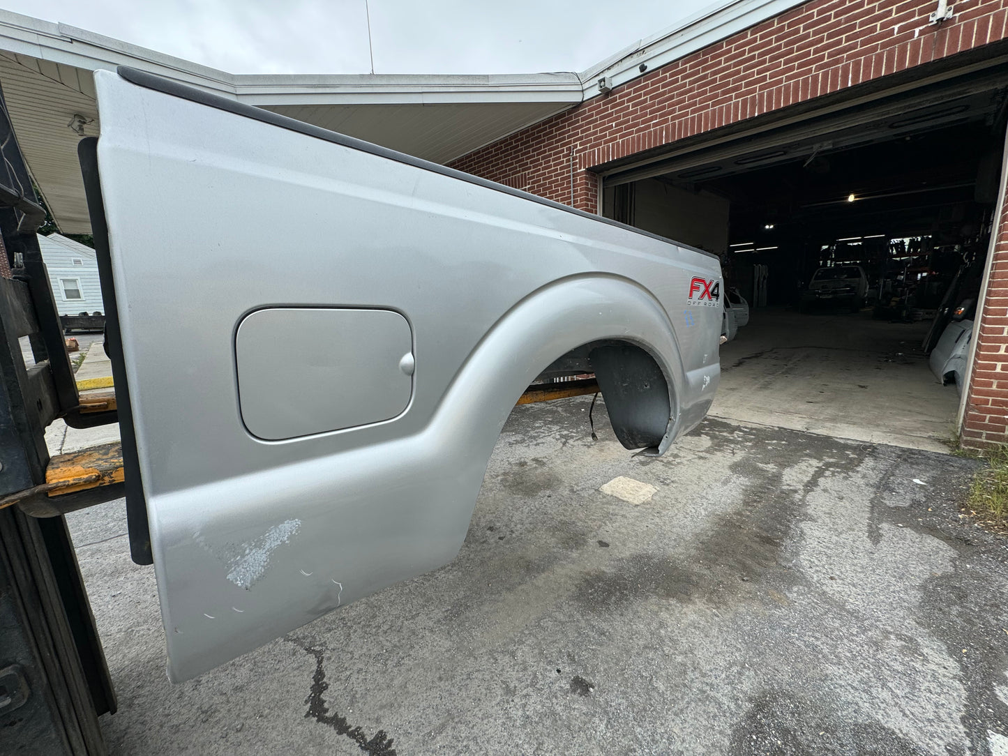 2011-2016 Superduty 6’9” ingot silver UX #12631