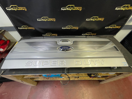 2013-2016 Superduty Platinum Tailgate Silver code UX #12605