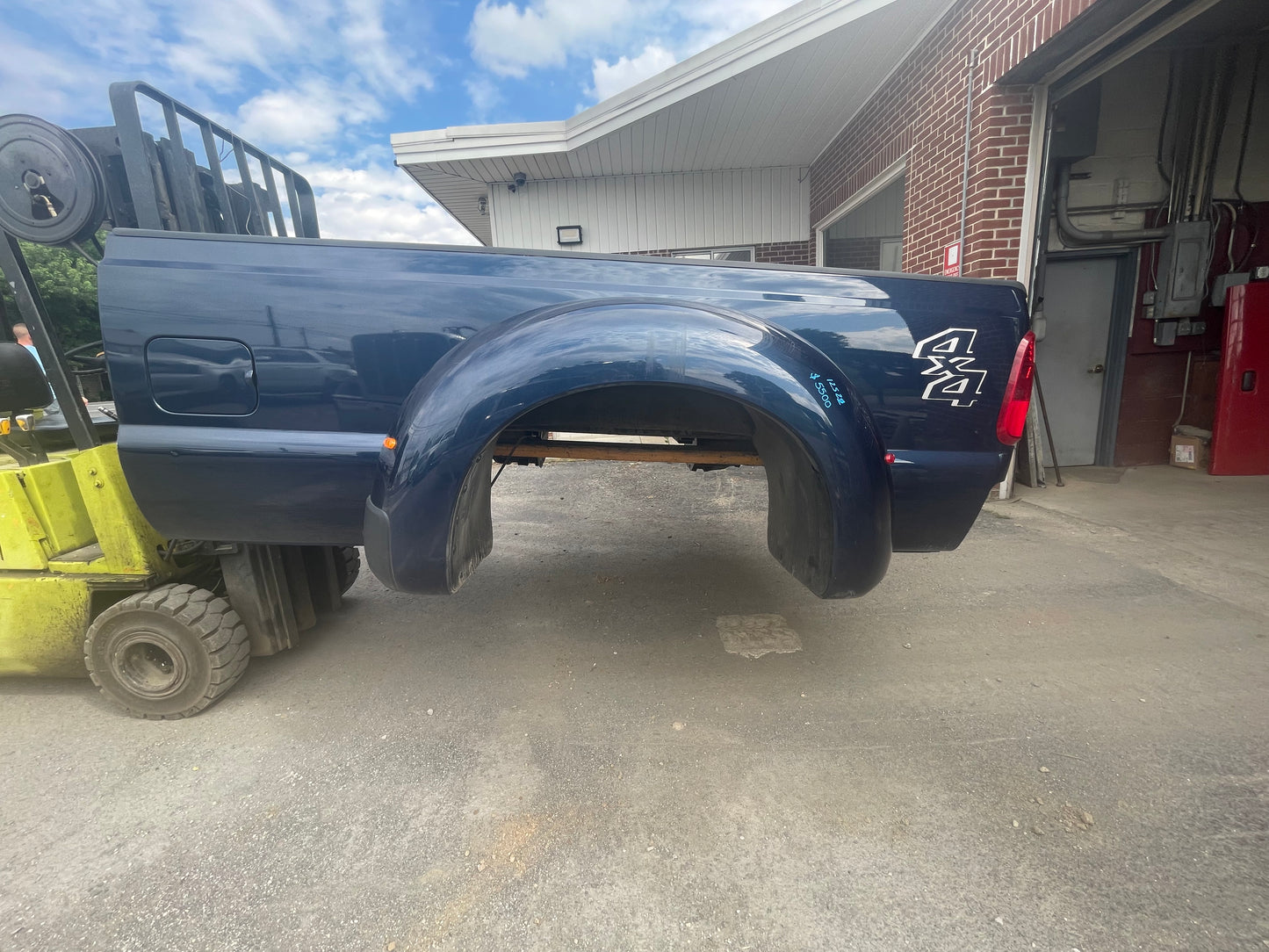 2011-2016 Superduty 8' DRW Bed #12521 Blue Jeans N1