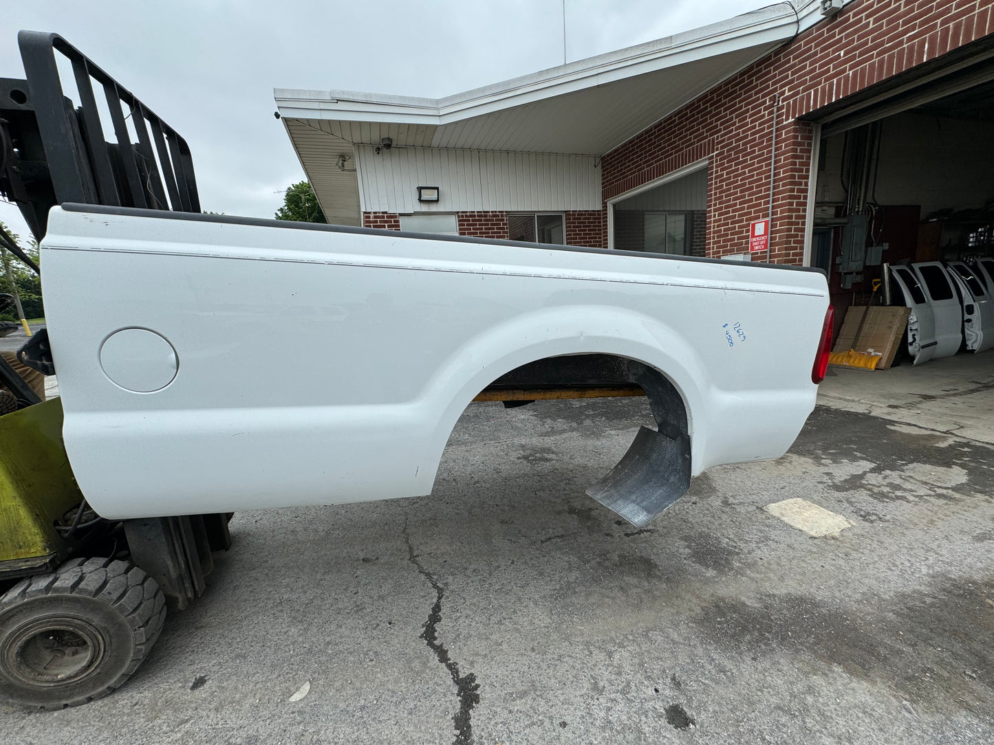 1999-2010 Superduty 8’ bed Oxford white #12629