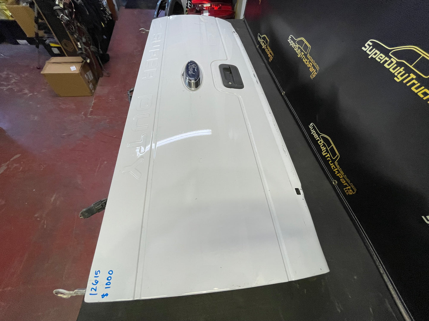2013-2016 Superduty Tailgate with camera (fits 99-16) Oxford white #12615