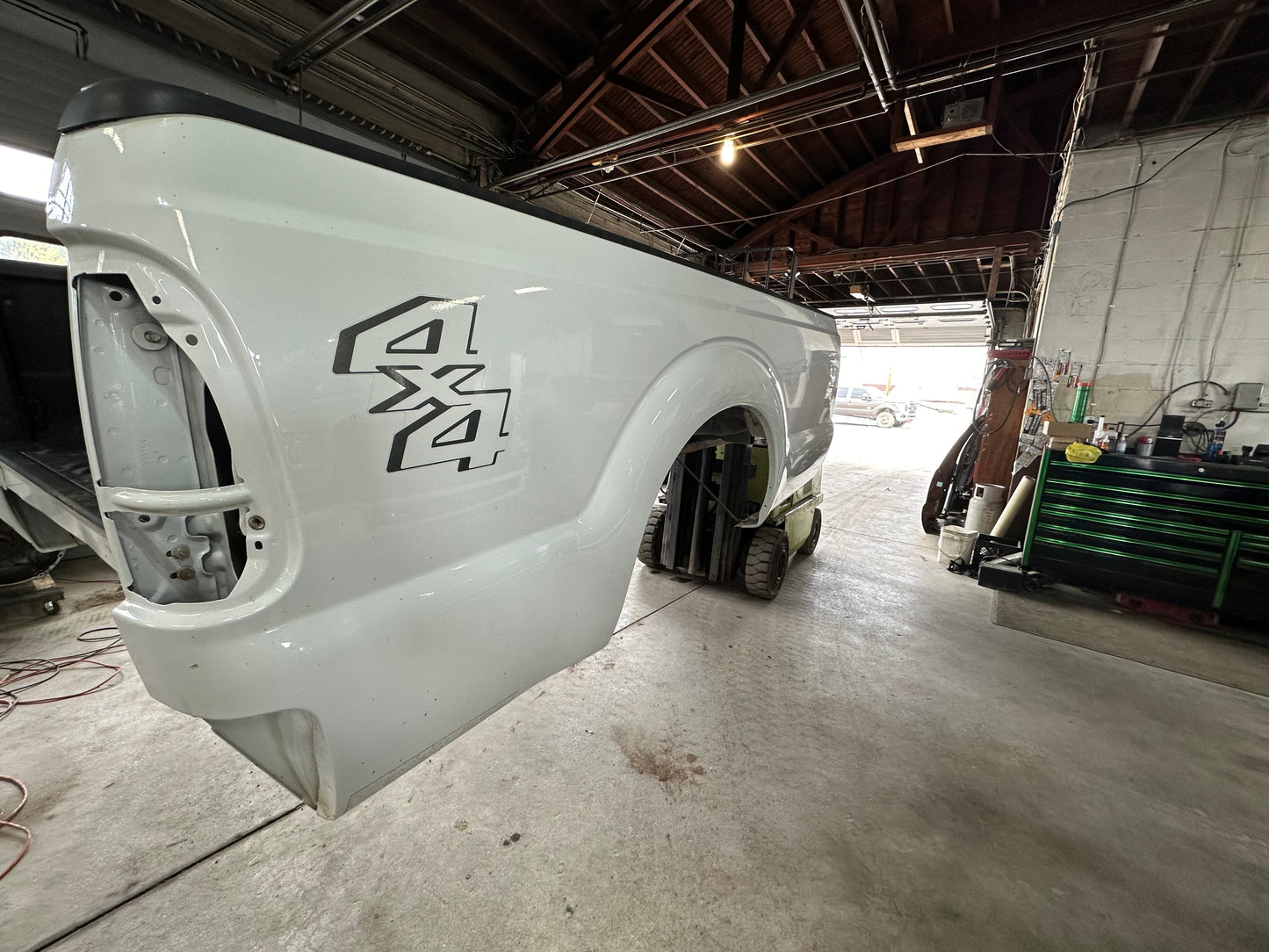 2011-2016 Superduty 8’ bed Oxford white #12592