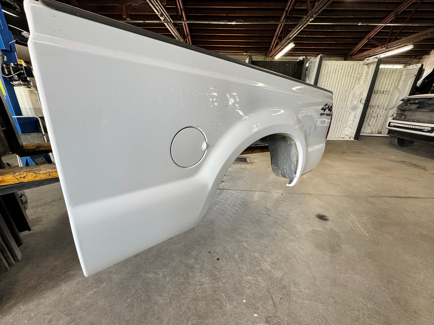 99-10 Superduty 6’9” Bed Oxford White #12718
