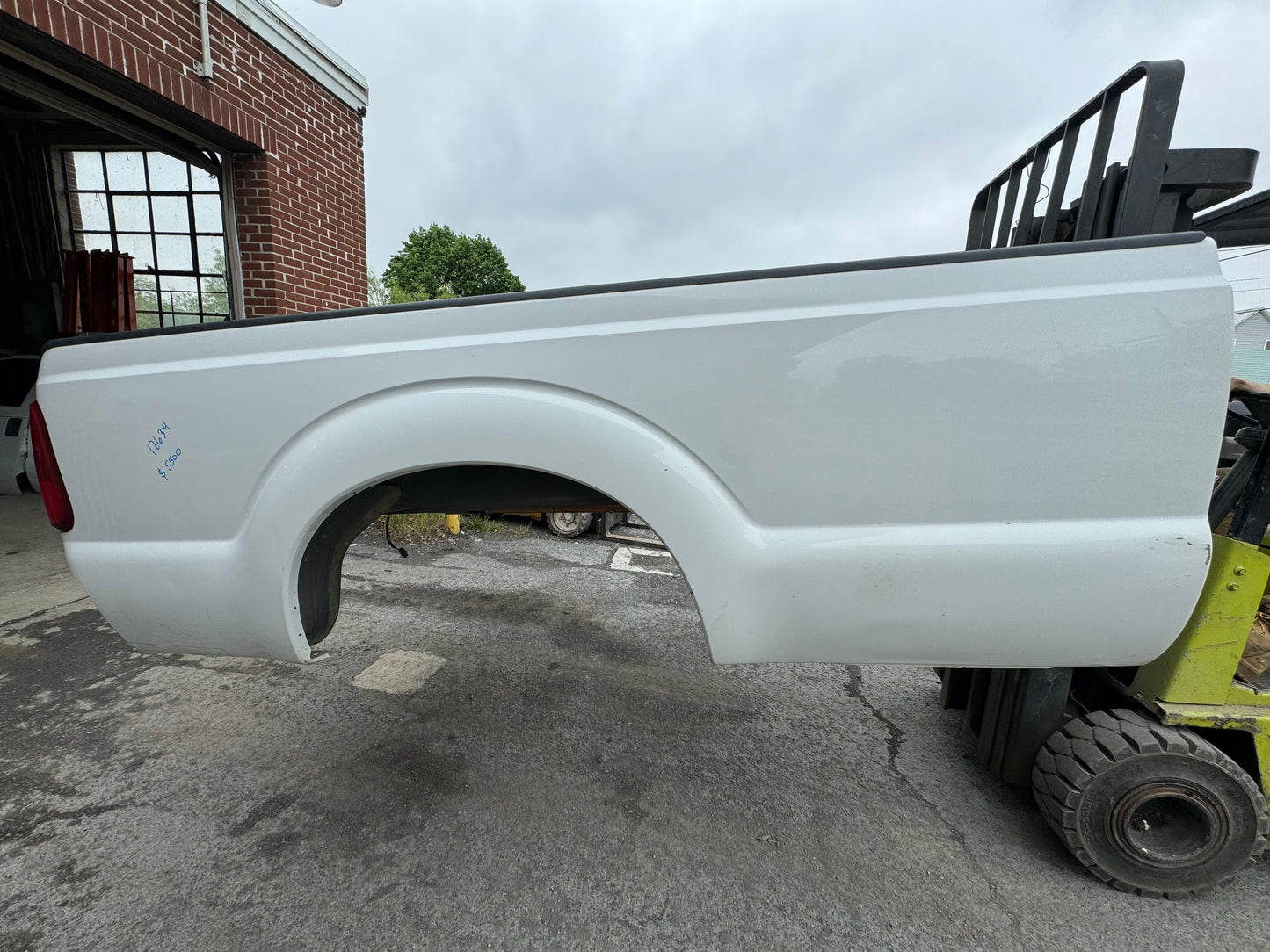 2011-2016 Superduty 8’ bed Oxford white #12634