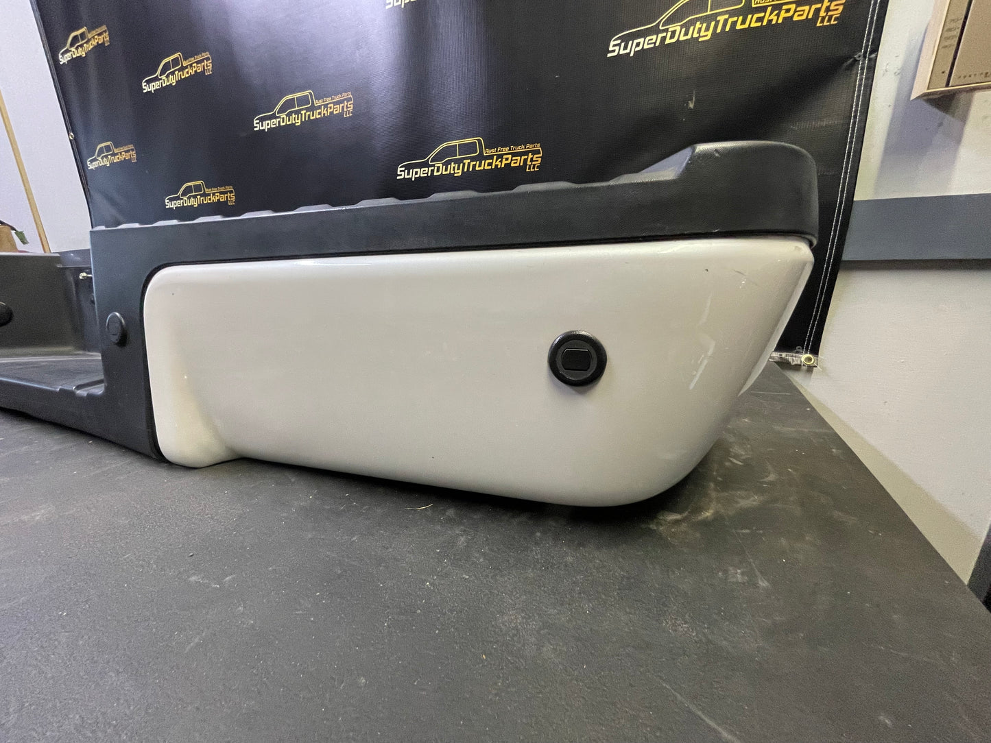 2011-2016 Superduty Rear Bumper Pearl White UG #12601