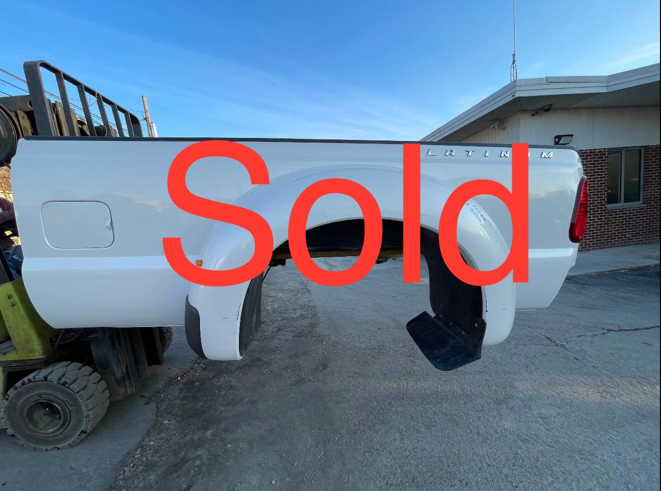2011-2016 Superduty 8’ DRW Pearl White UG #12622