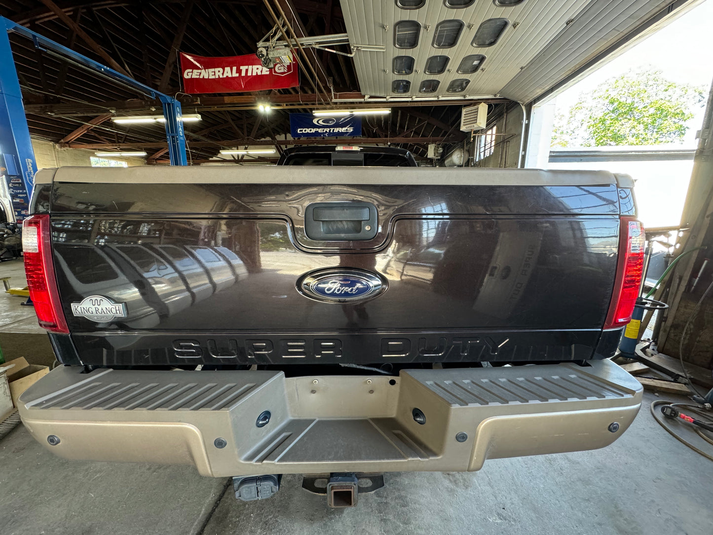 2013-2016 style Superduty tailgate. Camera no step. Kodiak brown
