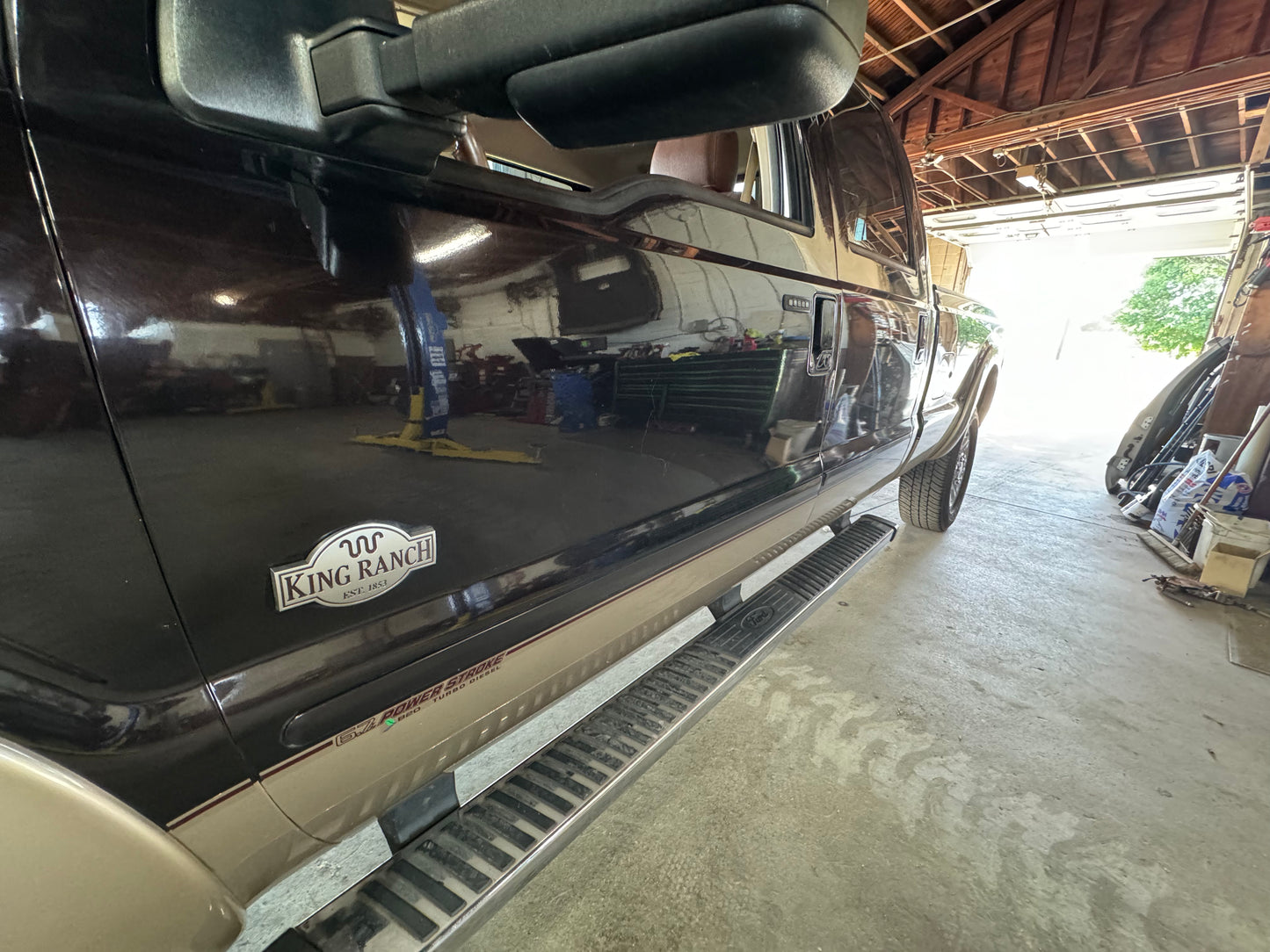 2011-2016 Superduty drivers front door. Kodiak brown/adobe #1070