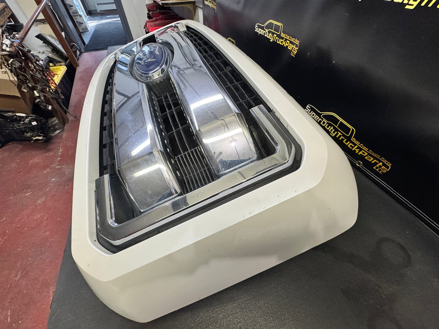 11-16 Superduty Grille Pearl White Surround