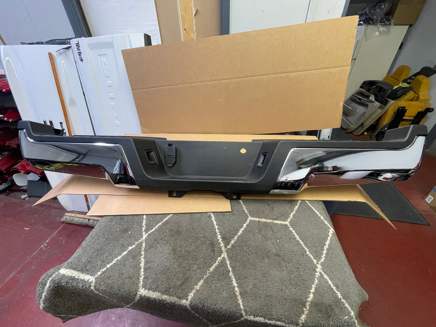 2017 2018 2019 2020 2021 2022 Superduty Rear Bumper Chrome No Sensors