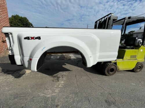 2022 Ford F350 450 DRW 8' Oxford White Z1
