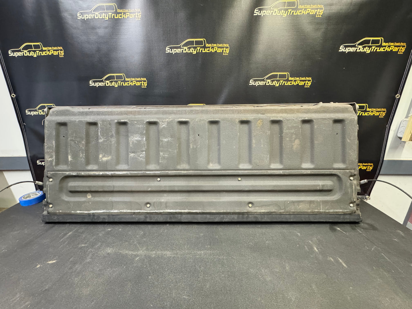 11-16 Superduty Tailgate no step no camera