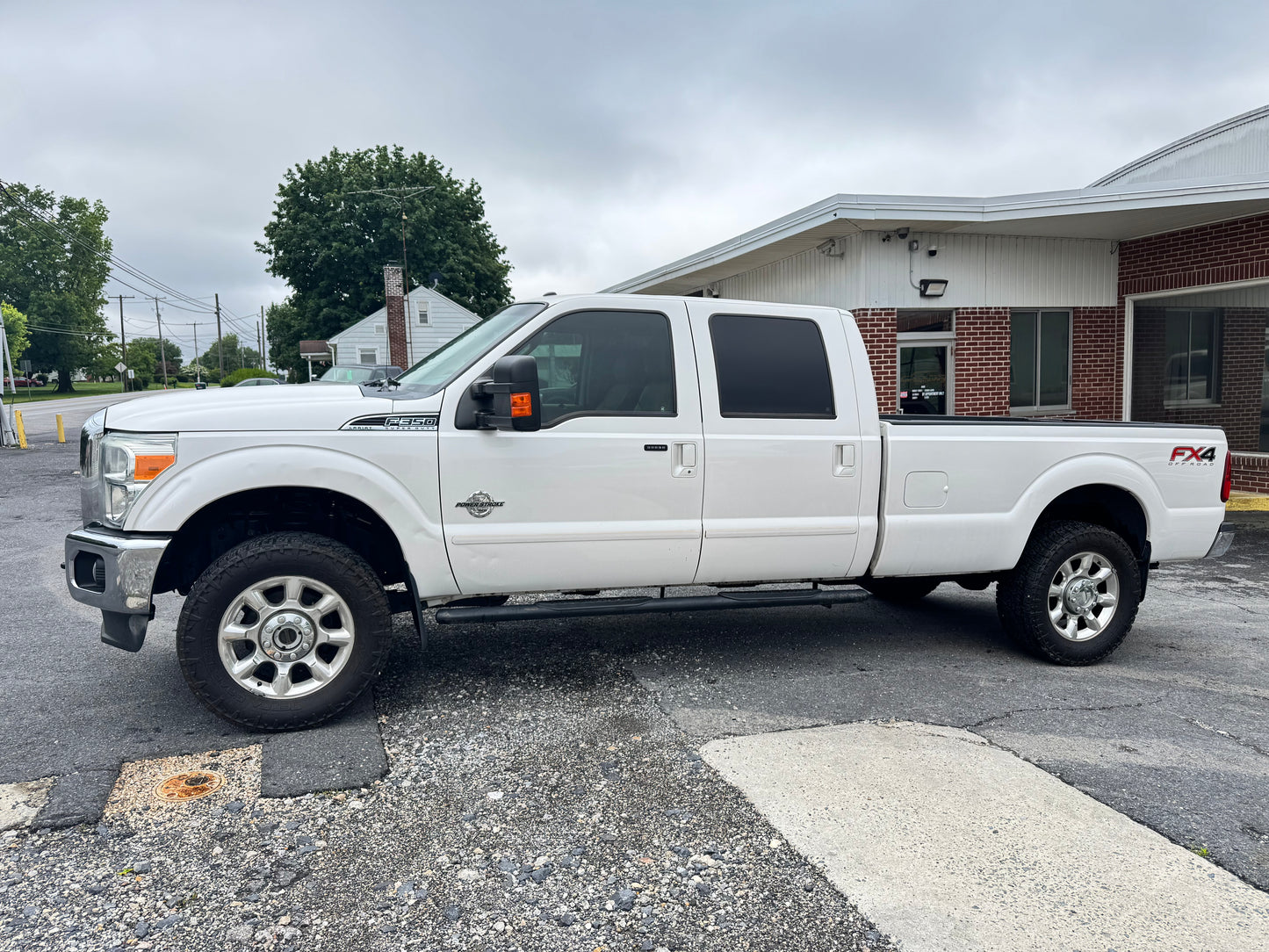 11-16 Superduty 8’ bed pearl white code UG #1092