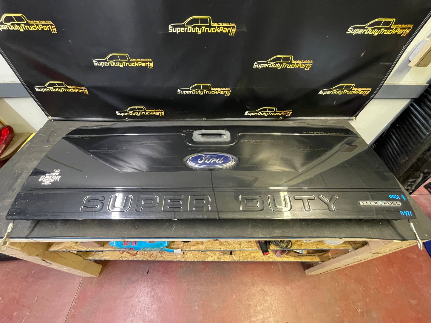 2013-2016 Superduty Tailgate No step No camera- (fits 99-16) tuxedo black UH #12611