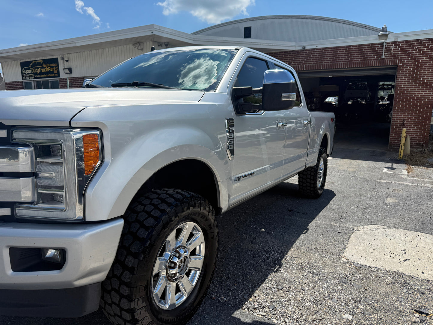 2019 Ford F350 Platinum 121k miles Clean title #1121