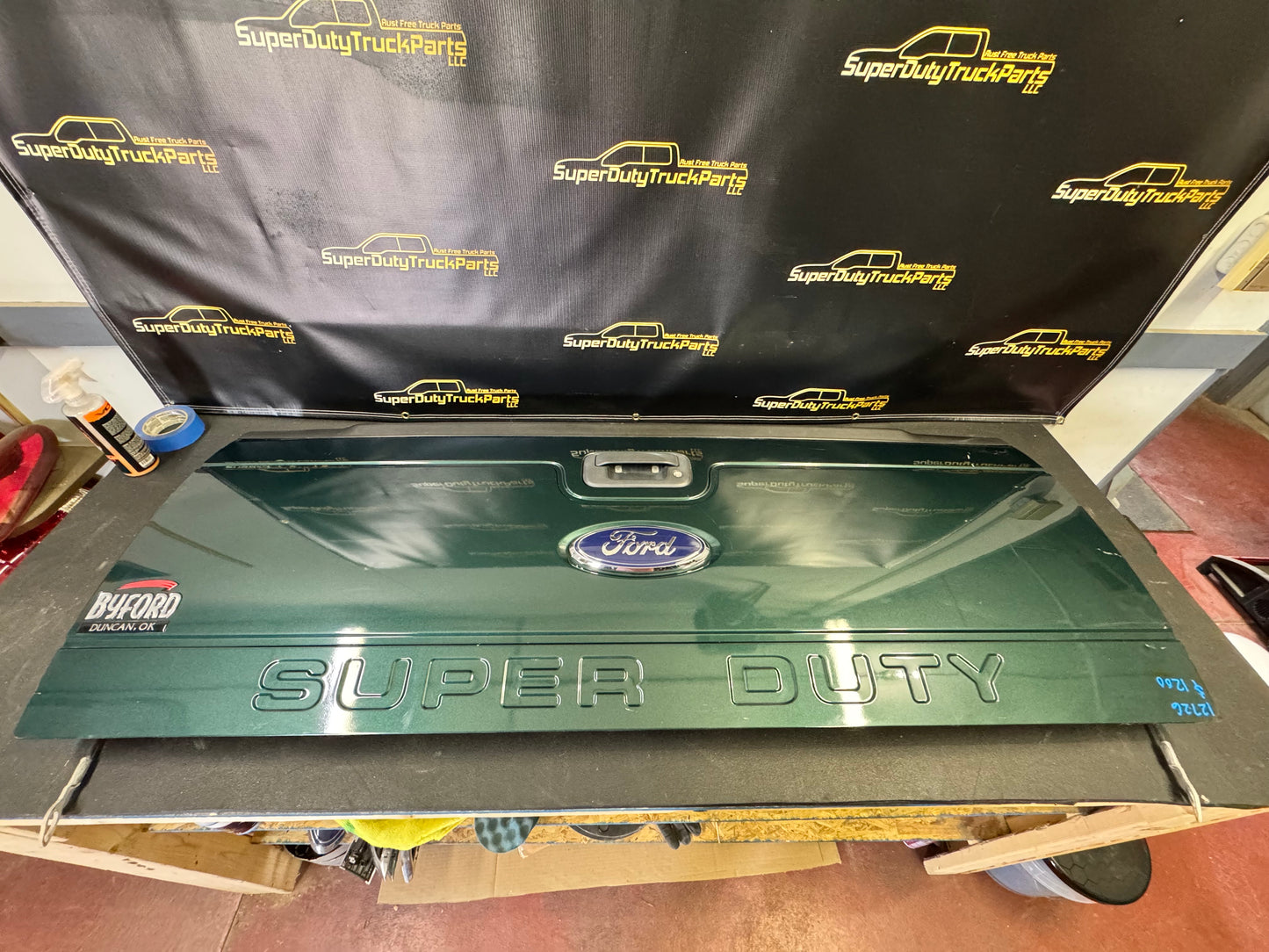 11-16 Superduty Tailgate no step no camera