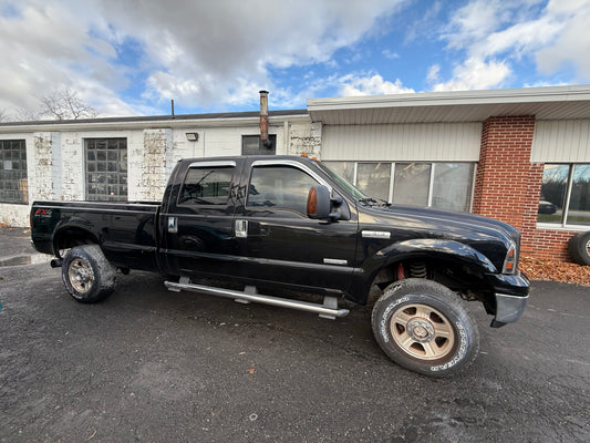 2005 Ford F350 Lariat Part Out #1100