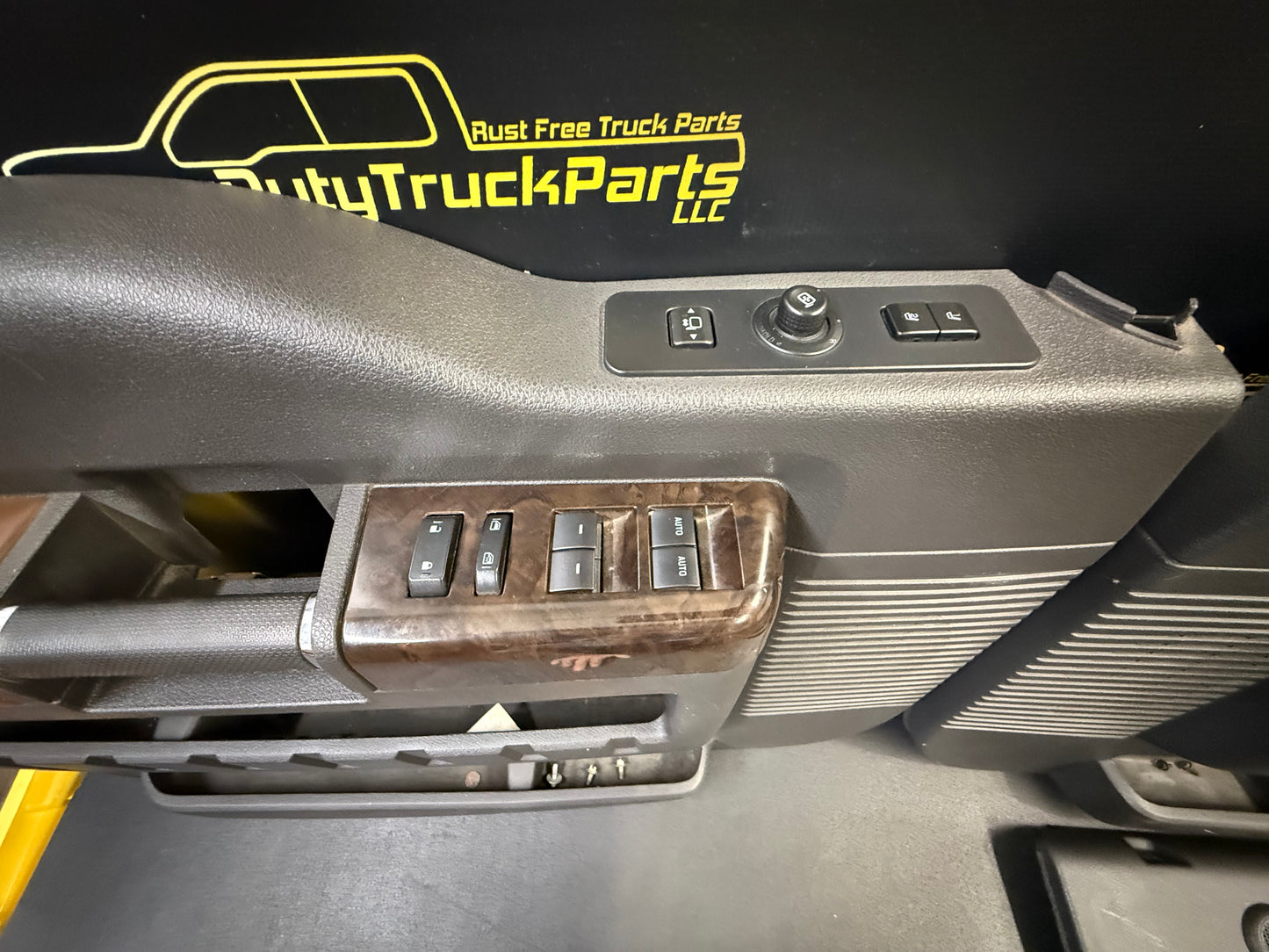 2011-2016 Ford Super Duty Platinum Pecan Door Panels #1090