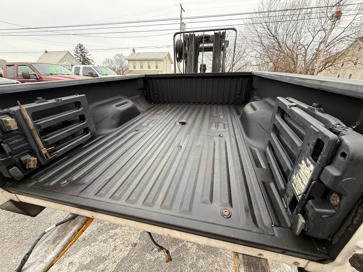 11-16 Superduty 6’9” short bed Pearl White/ Caribou #12706