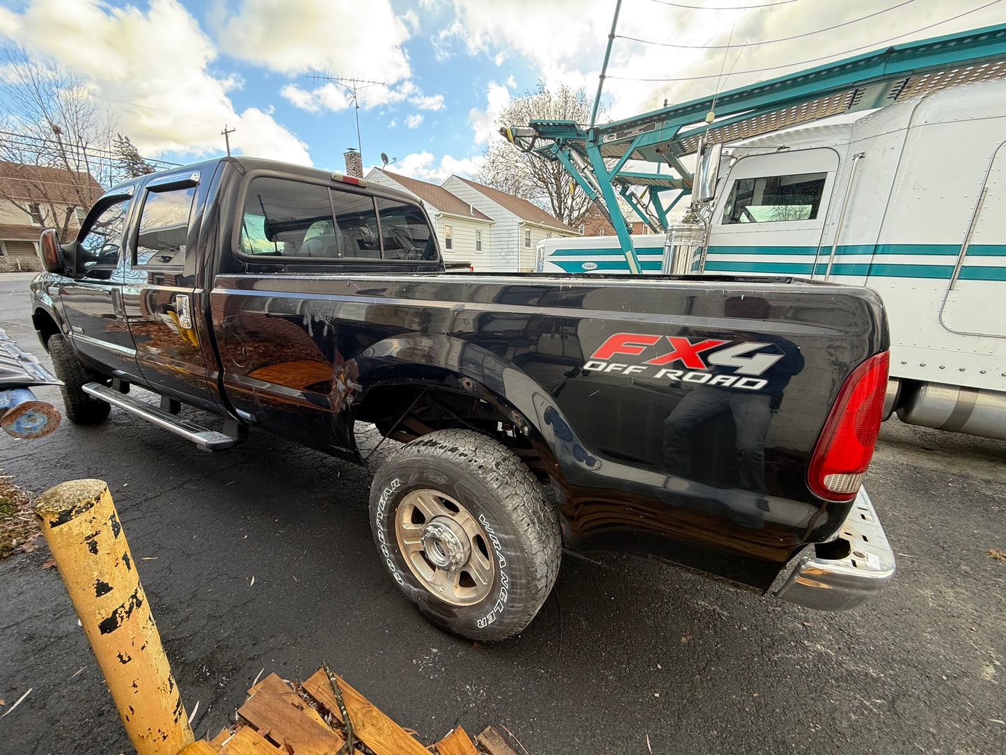2005 Ford F350 Lariat Part Out #1100