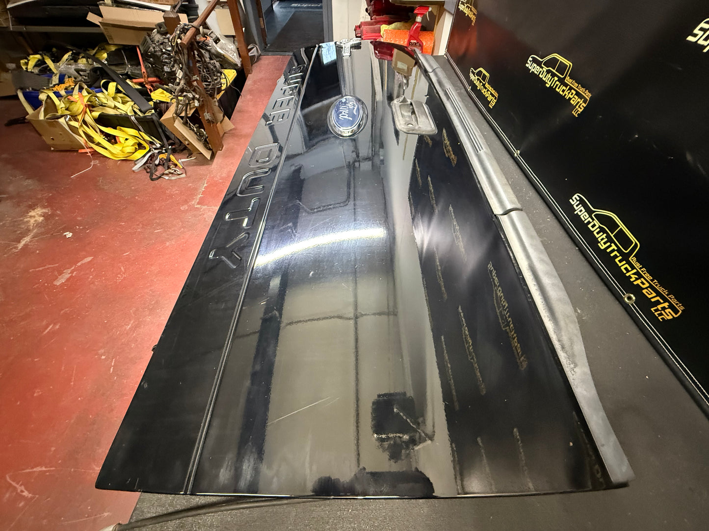 08-12 Superduty tailgate with step & camera #12705