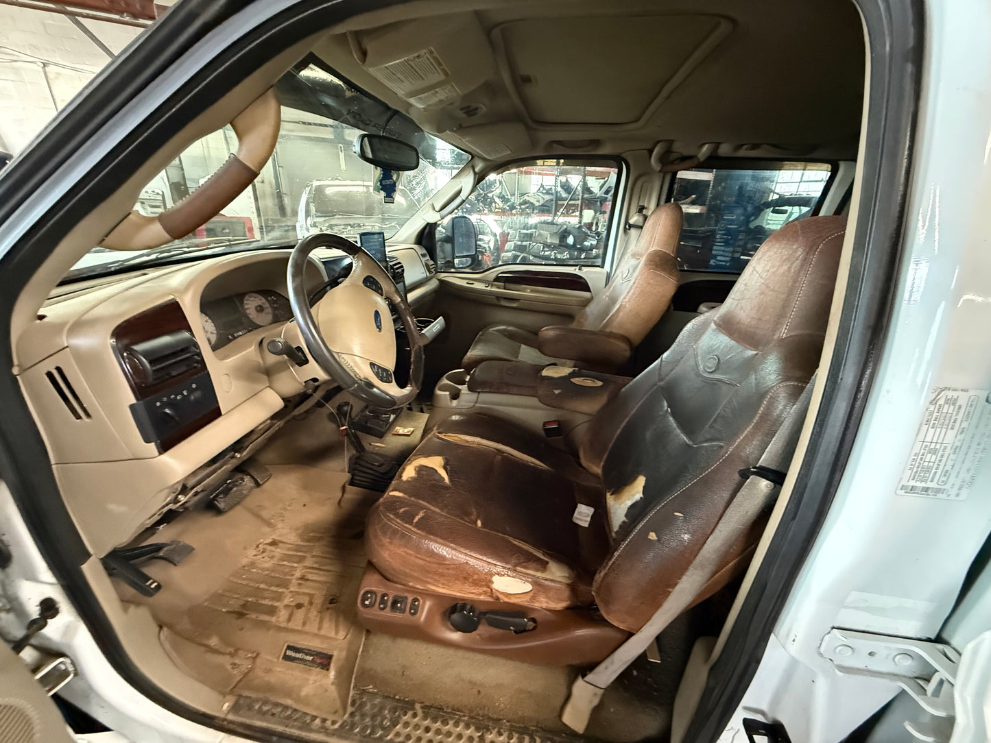 2005 F250 King Ranch 6.0 Powerstroke part out #1102