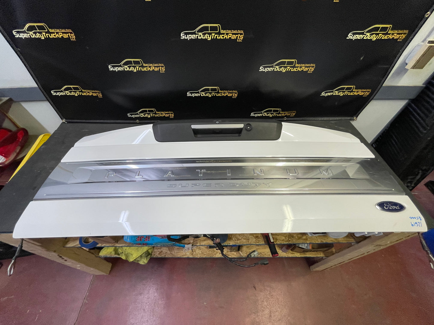 2020-2022 Superduty Tailgate Platinum Pearl White AZ #12619