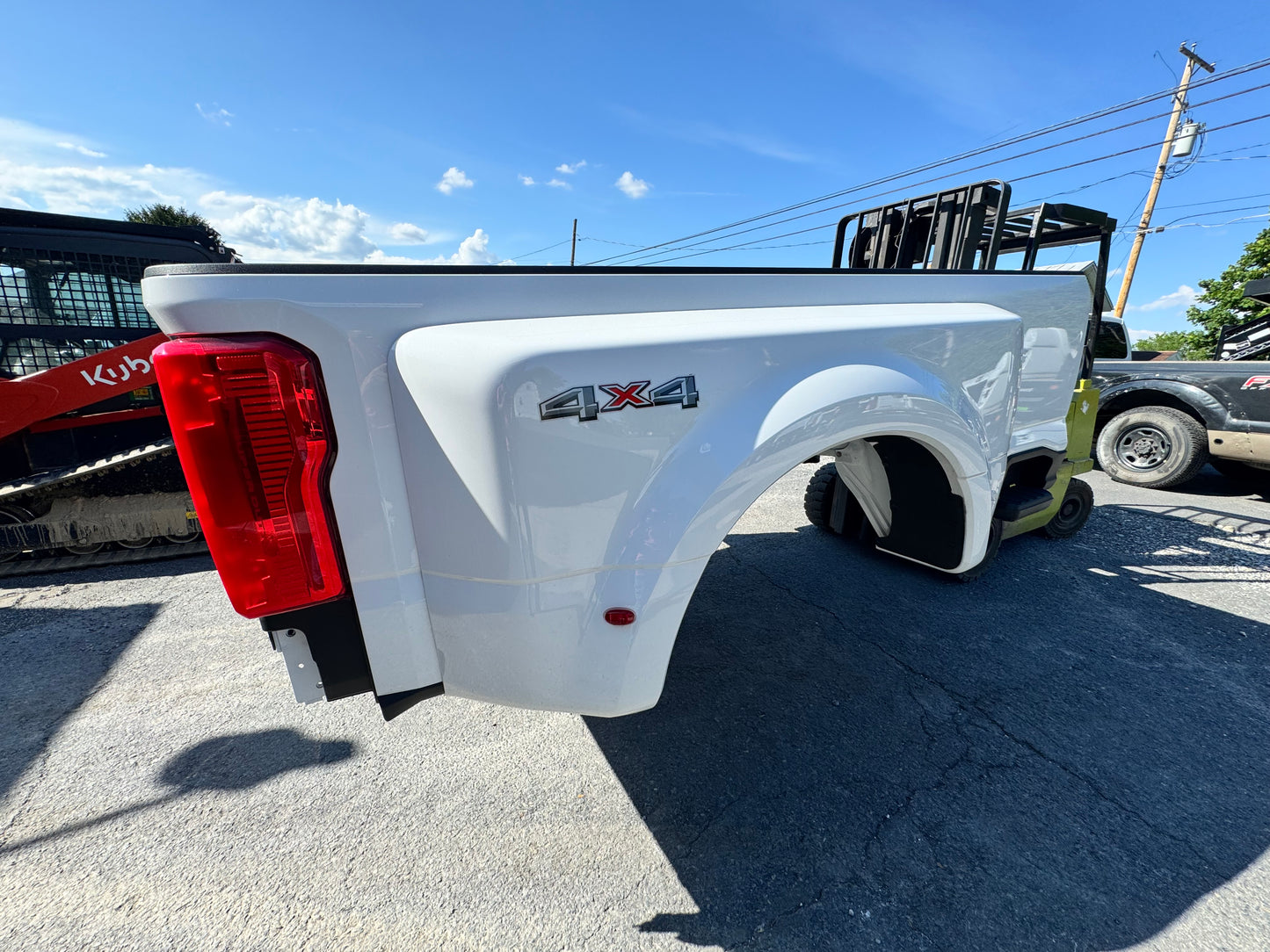 2025 Superduty DRW 8’ Bed Oxford white