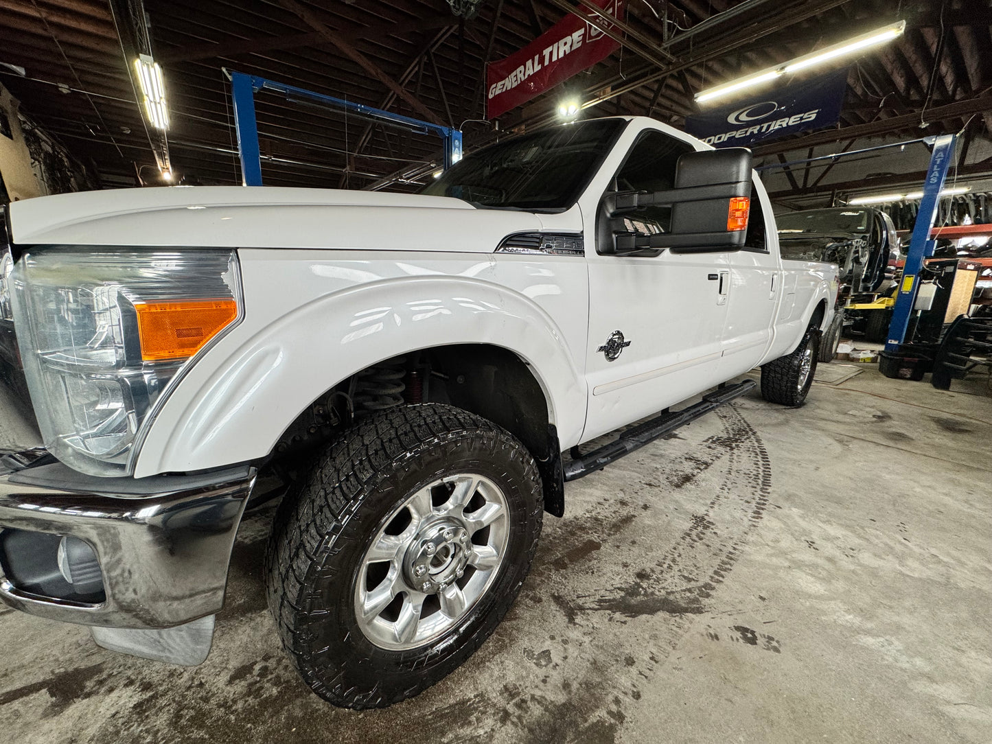 2014 F350 Lariat 225k miles #1092- salvage title