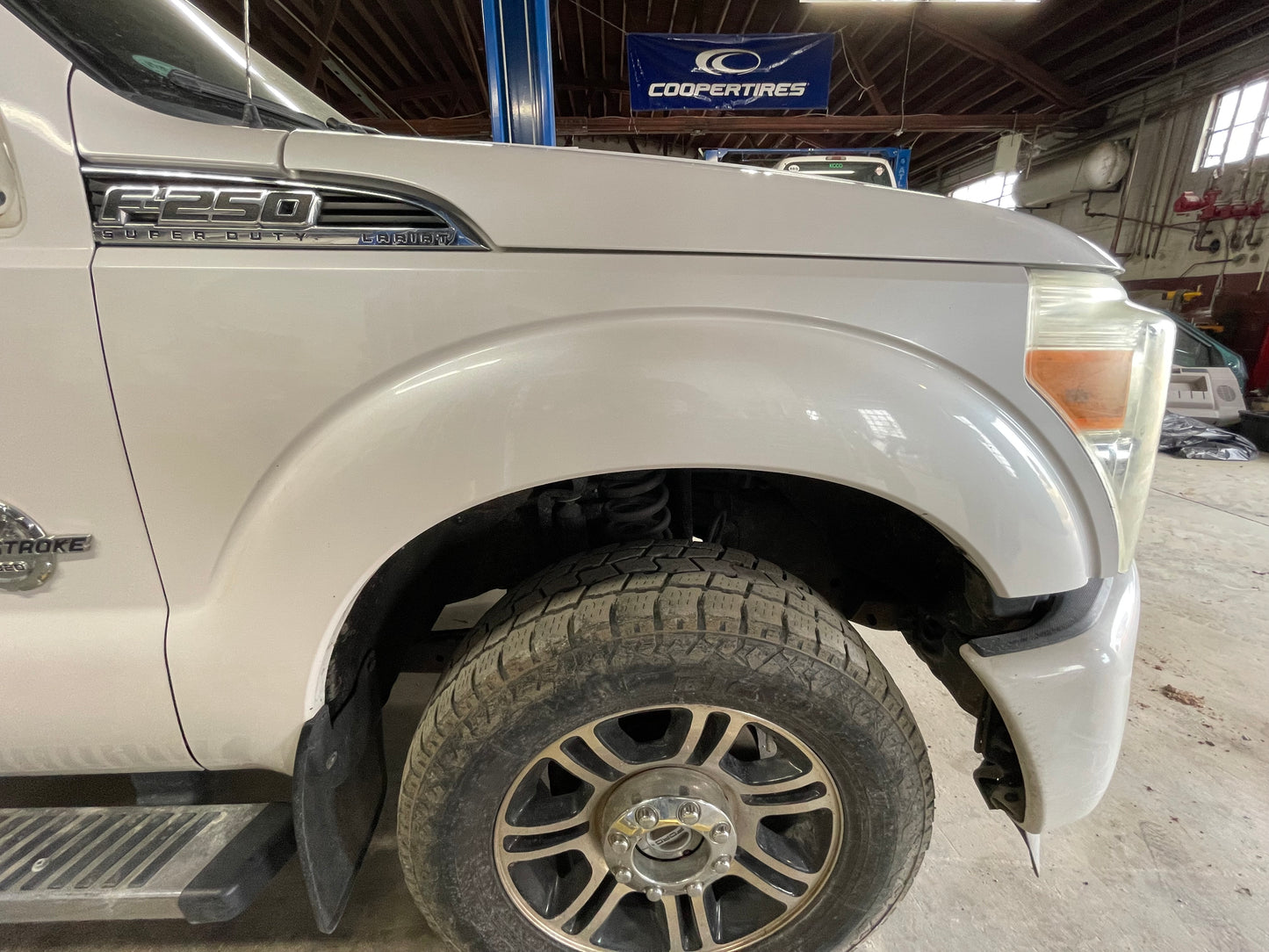 2011-2016 Superduty RH Fender Pearl White UG #1063