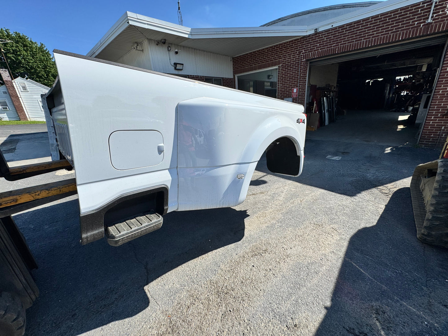 2025 Superduty DRW 8’ Bed Oxford white