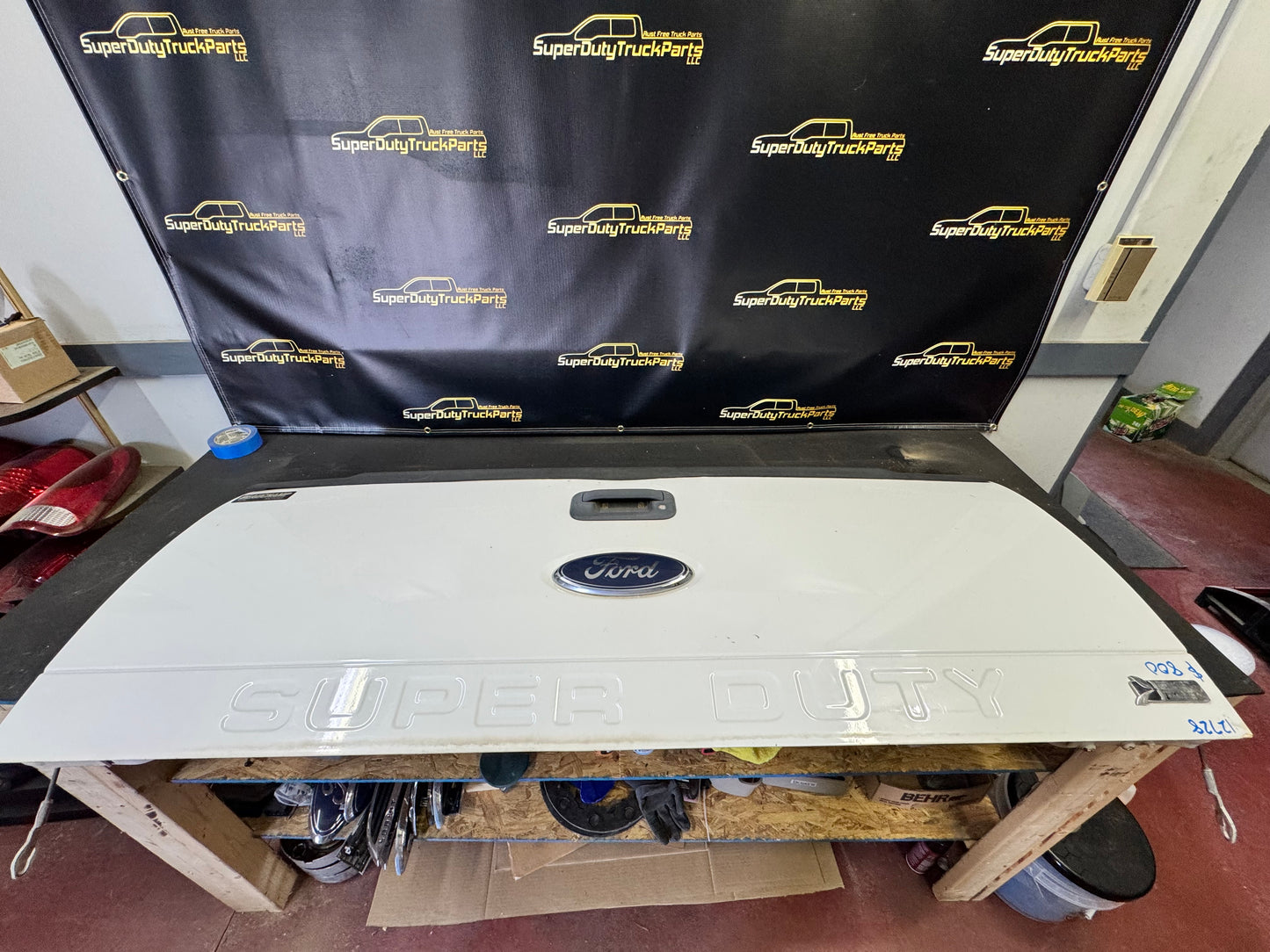 11-16 Superduty Tailgate no step no camera