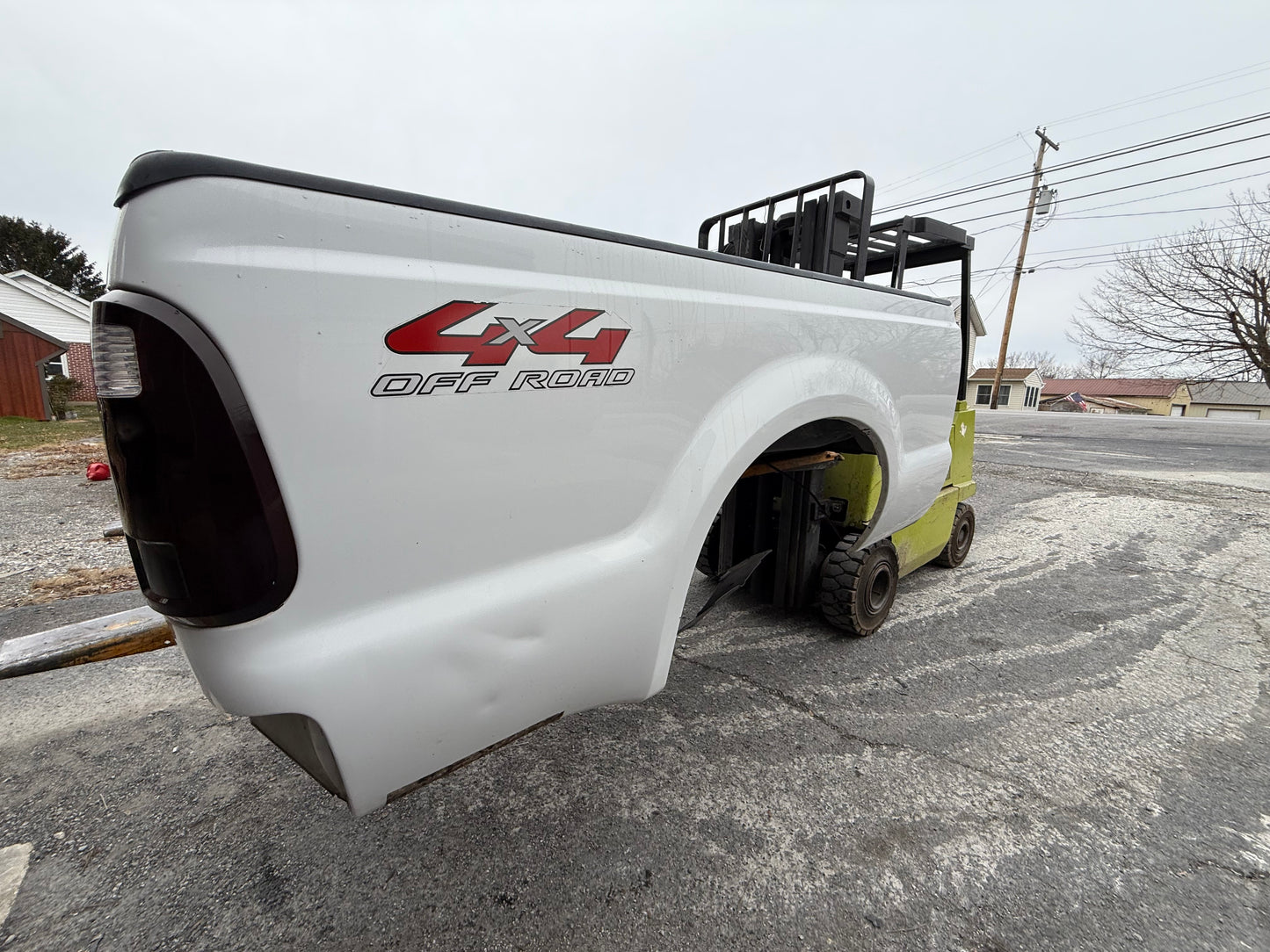 99-10 Superduty 6’9” Oxford White #12705