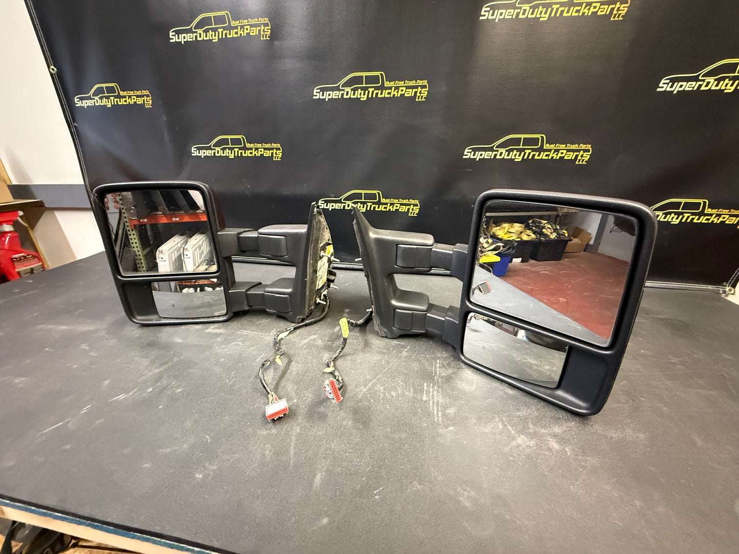 11-16 Ford Superduty Mirrors. Power fold, telescope, with memory