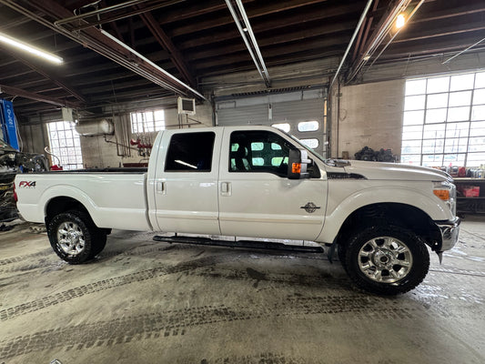 2014 F350 Lariat 225k miles #1092- salvage title