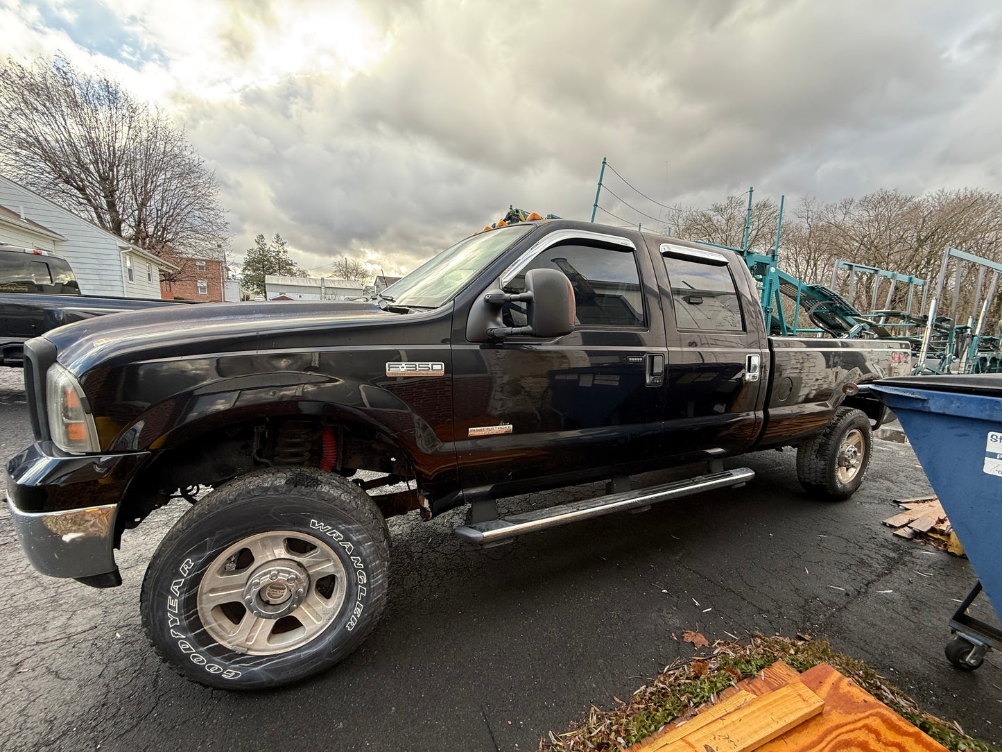 2005 Ford F350 Lariat Part Out #1100