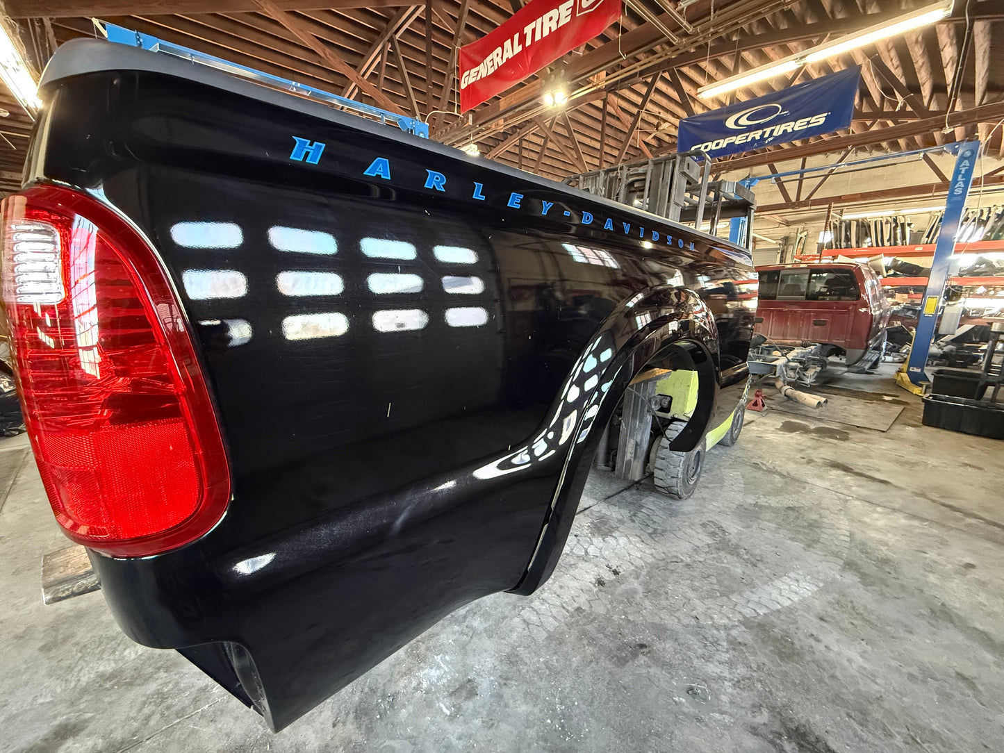 99-10 Superduty Short bed black code UD Harley edition #12711