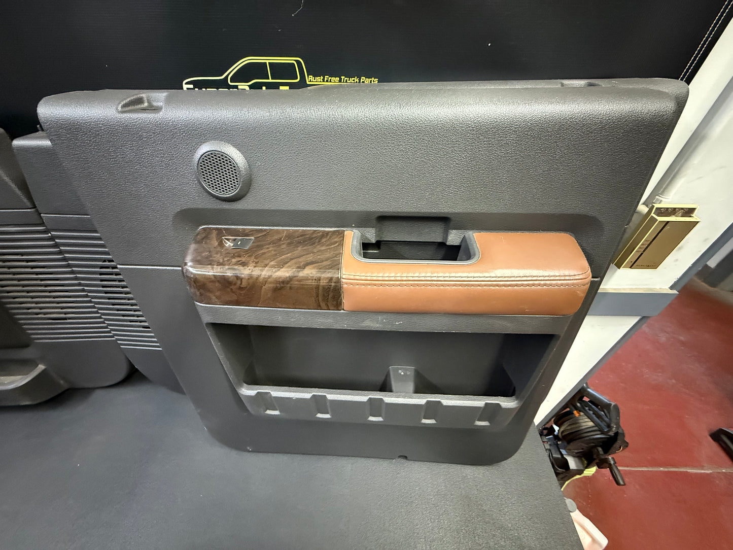 2011-2016 Ford Super Duty Platinum Pecan Door Panels #1090