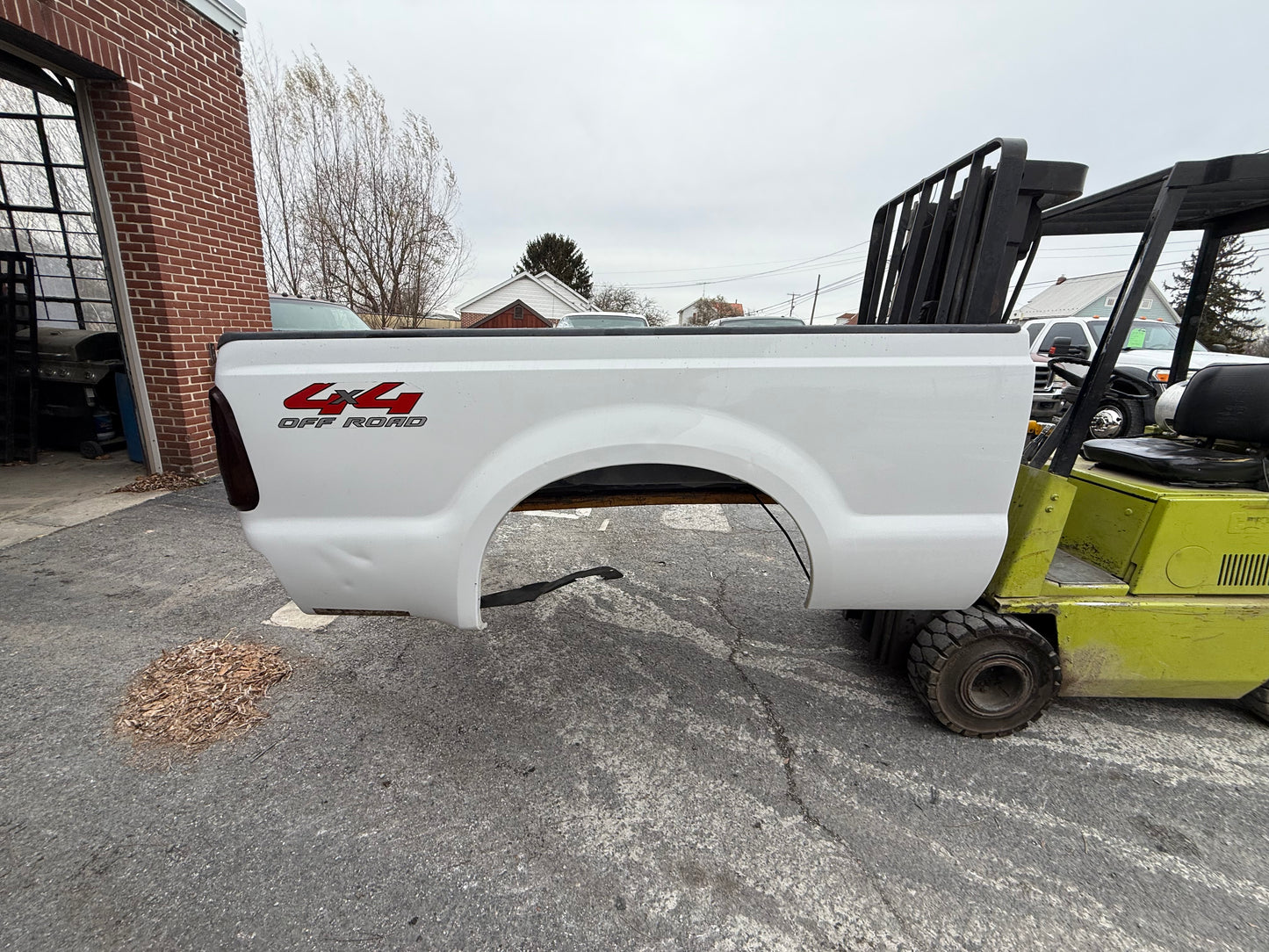 99-10 Superduty 6’9” Oxford White #12705