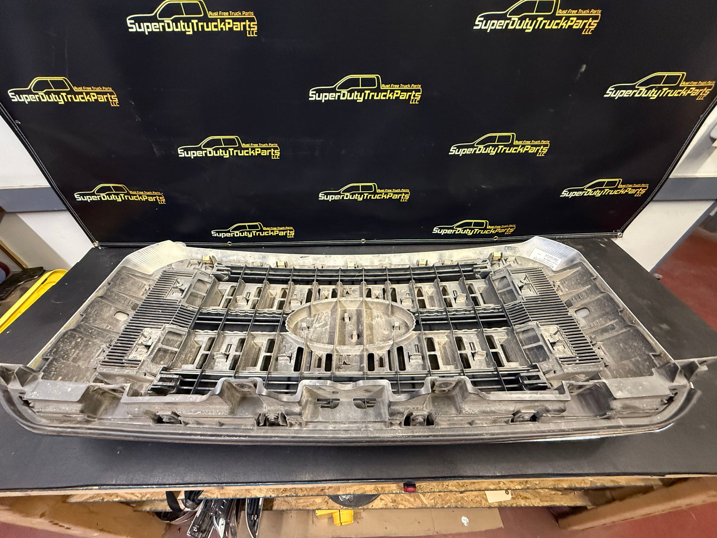 2011-2016 Ford Super Duty Chrome Grille #1113