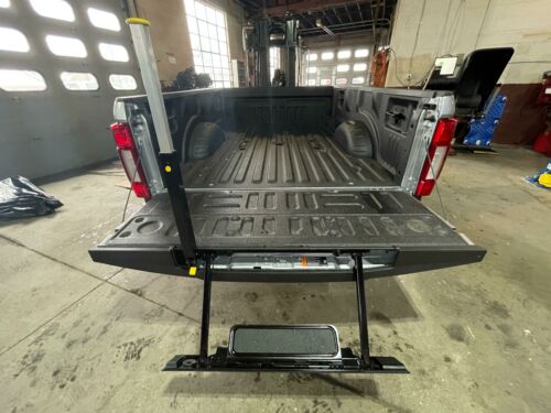 2020 2021 2022 Ford F250 350 Superduty Tailgate w/ step & camera Power Release